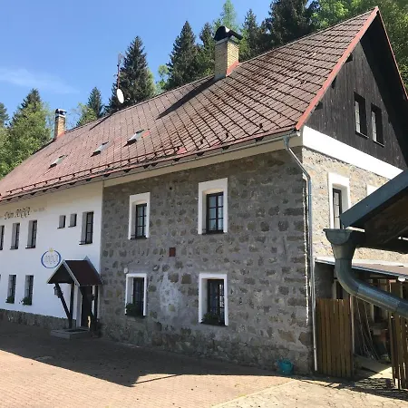 Chalupa Anna U Jezera Lipno *